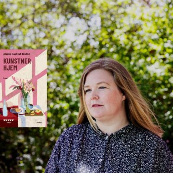 Foto af Amalie Laulund Trudsø og bogforside Kunstnerhjem