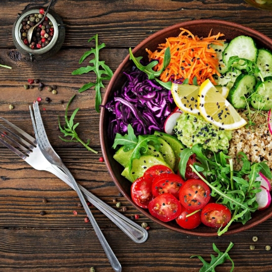 Tallerken med grøn mad