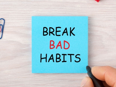 post-it med teksten break bad habits