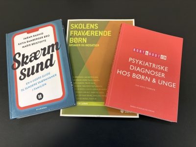 3 bøger, skærmsund, skolens fraværende børn og psykiatriske diagnoser hos børn og unge