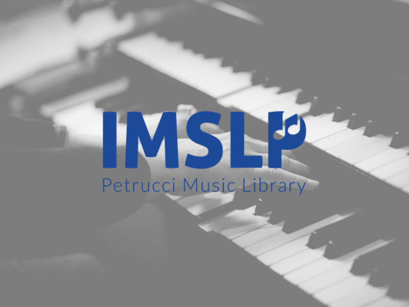 Logo med teksten IMSLP petrucci music library. i baggrunden ses hænder og klavertangenter