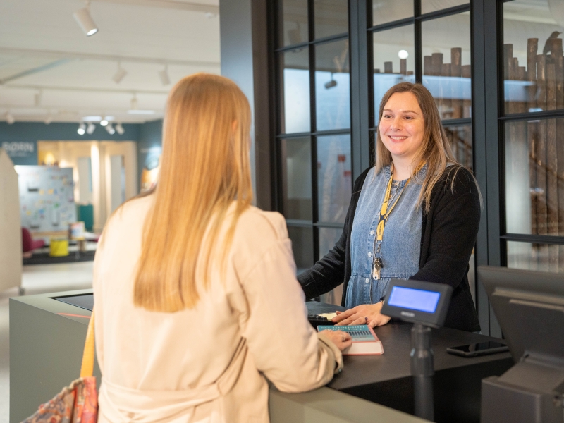 Betjening på Silkeborg Bibliotek