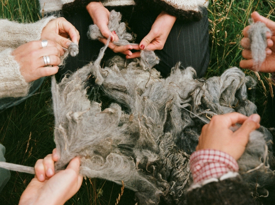 uld i hænder